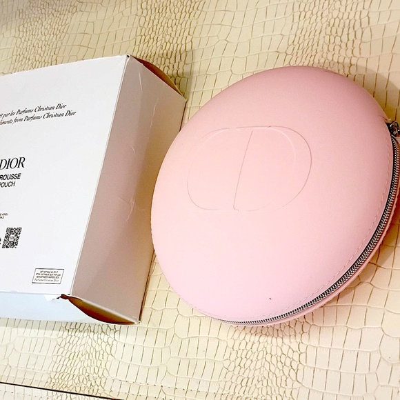 New DIOR GWP Silicone Trousse Glow Pouch Makeup/Coin/Headphone Bag. - Picture 3 of 10
